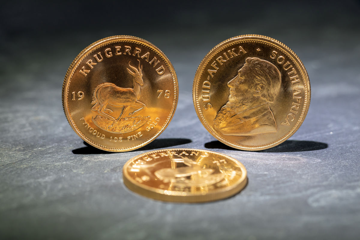 Der klassische Krügerrand ist rötlich golden gefärbt, weil seine Legierung Kupfer enthält